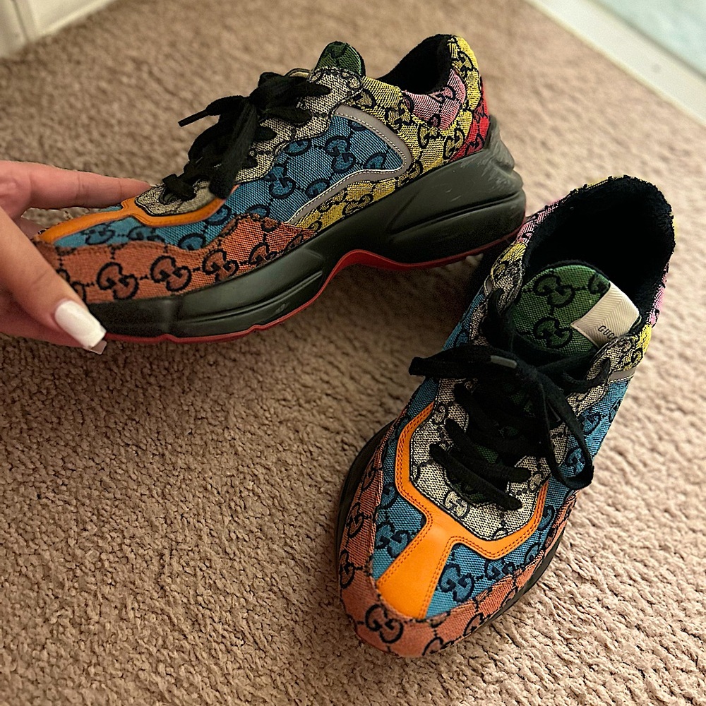 Gucci Sneakers Great Condition selling as is no box unisex